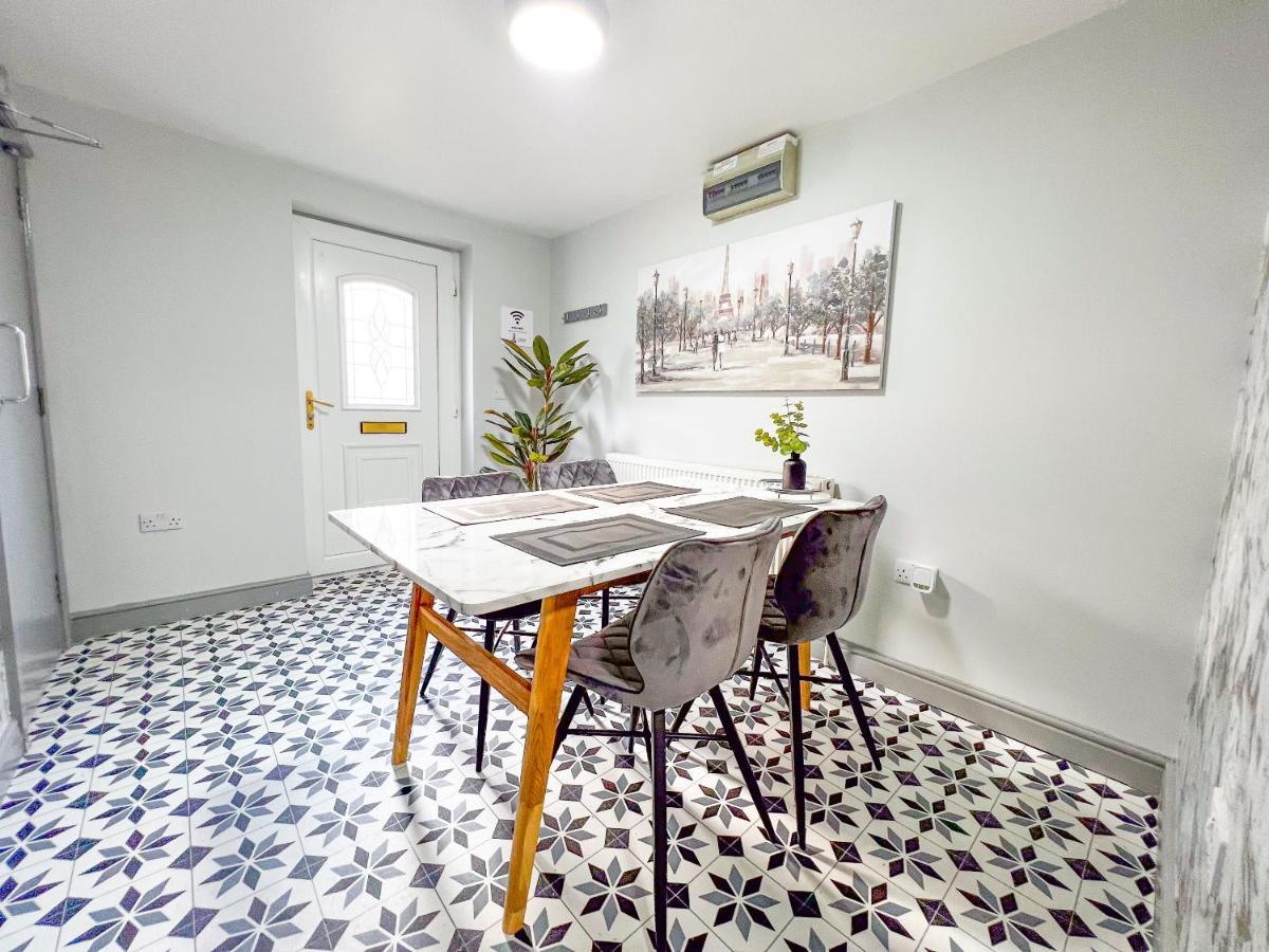 Вилла Tyrone House Бостон Экстерьер фото